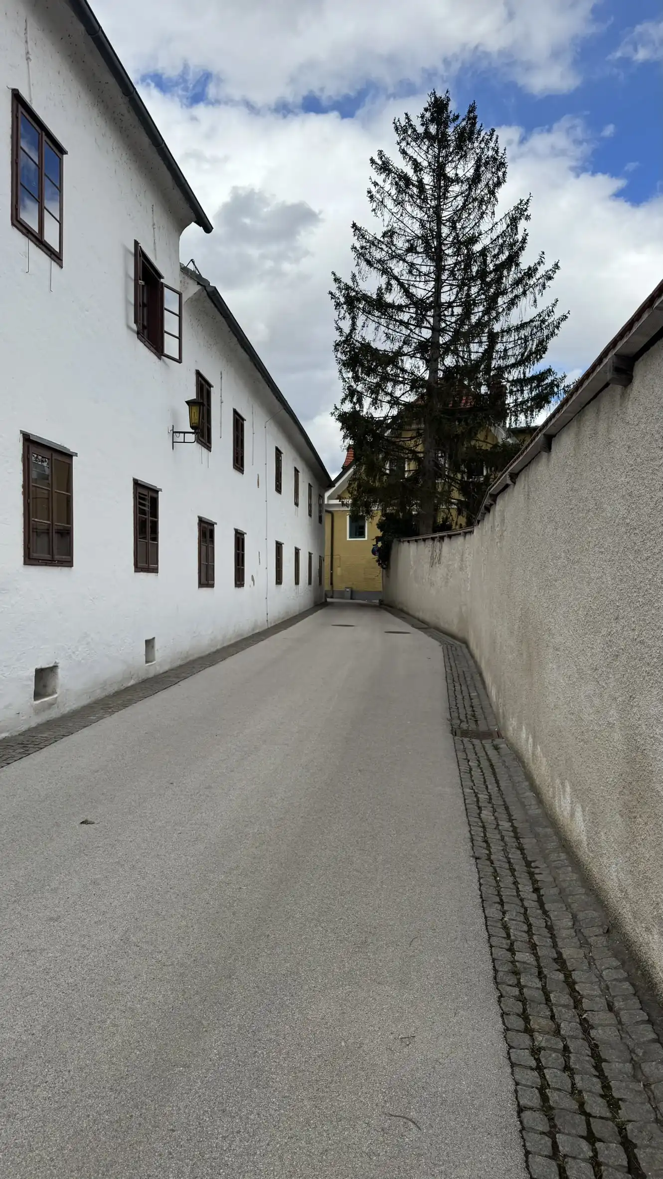 South-east facade (to the left)