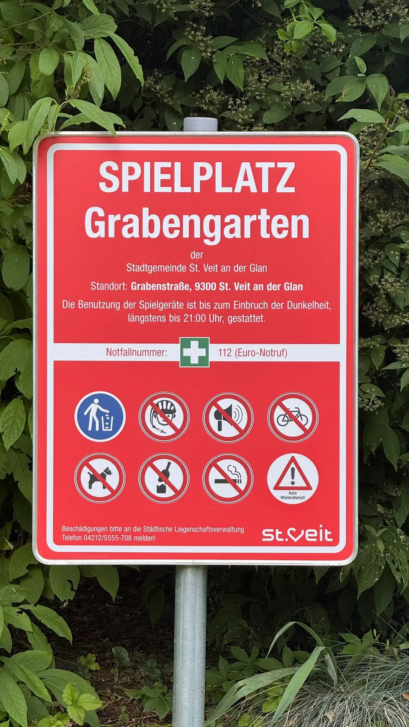 Spielplatz-Beschilderung