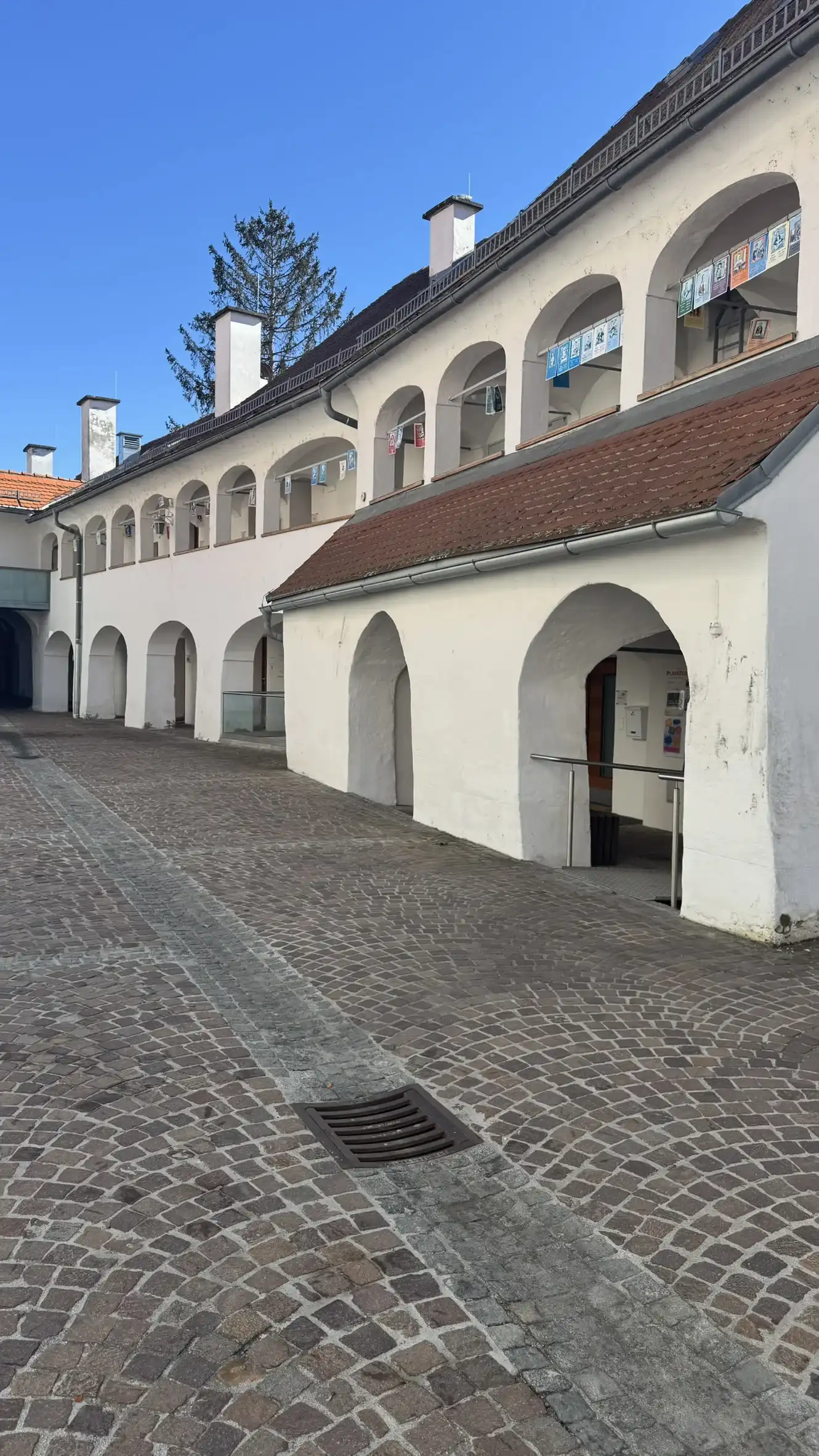 Arkadenhof im Inneren