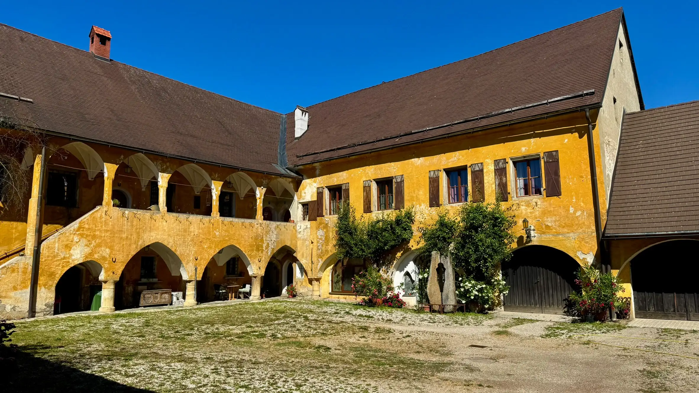Residential wing and courtyard photographed from Burggasse