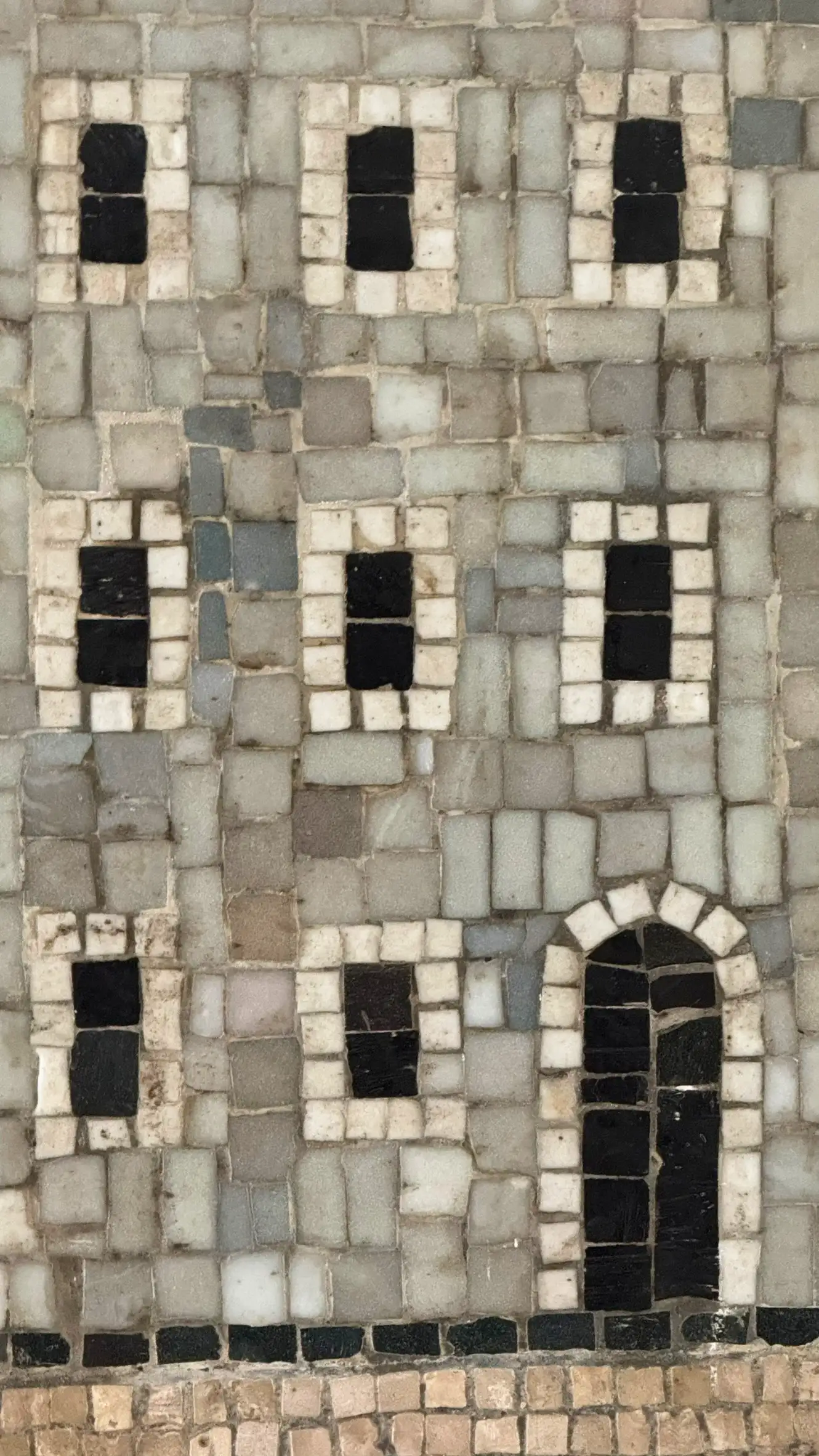 Tesserae colours: pearl grey, pearl white, black