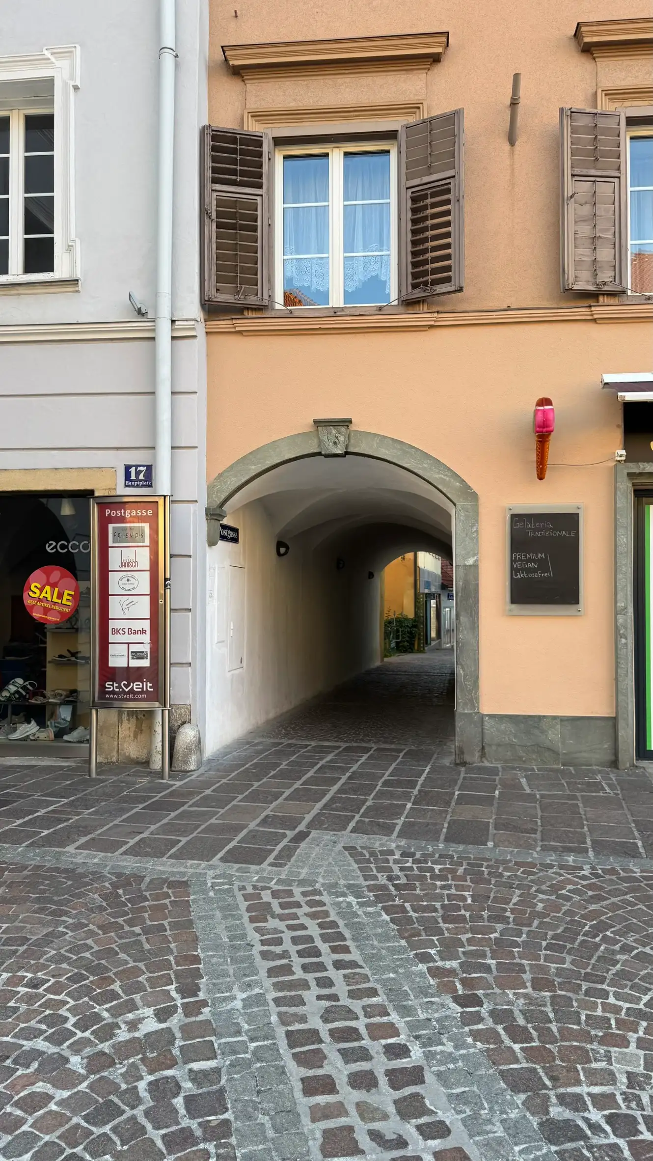 Arched entrance to Postgasse from the main square