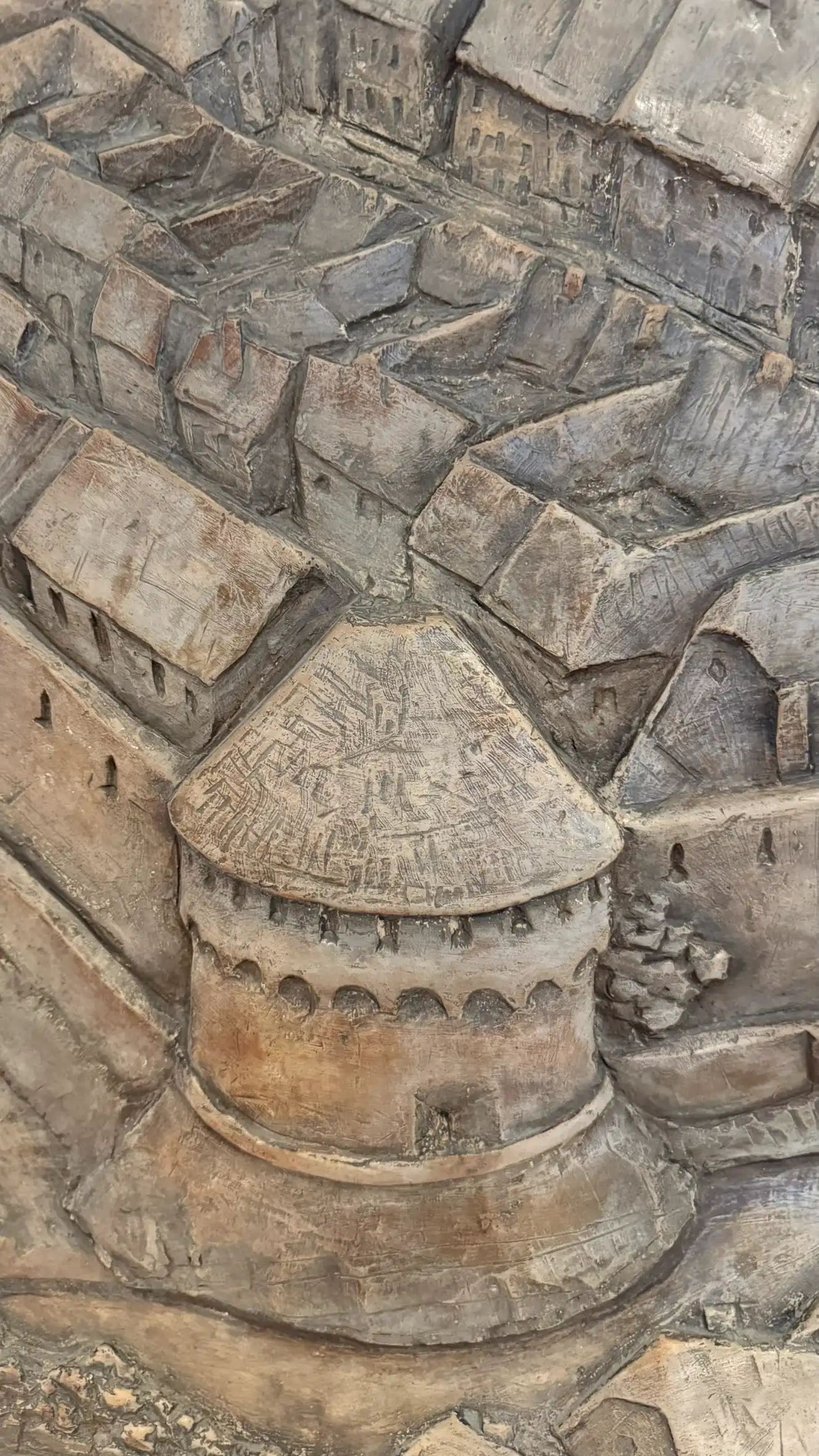 Der Bastionsturm wurde 1532 errichtet, um die Verteidigungsanlagen der Stadt zu verstärken.