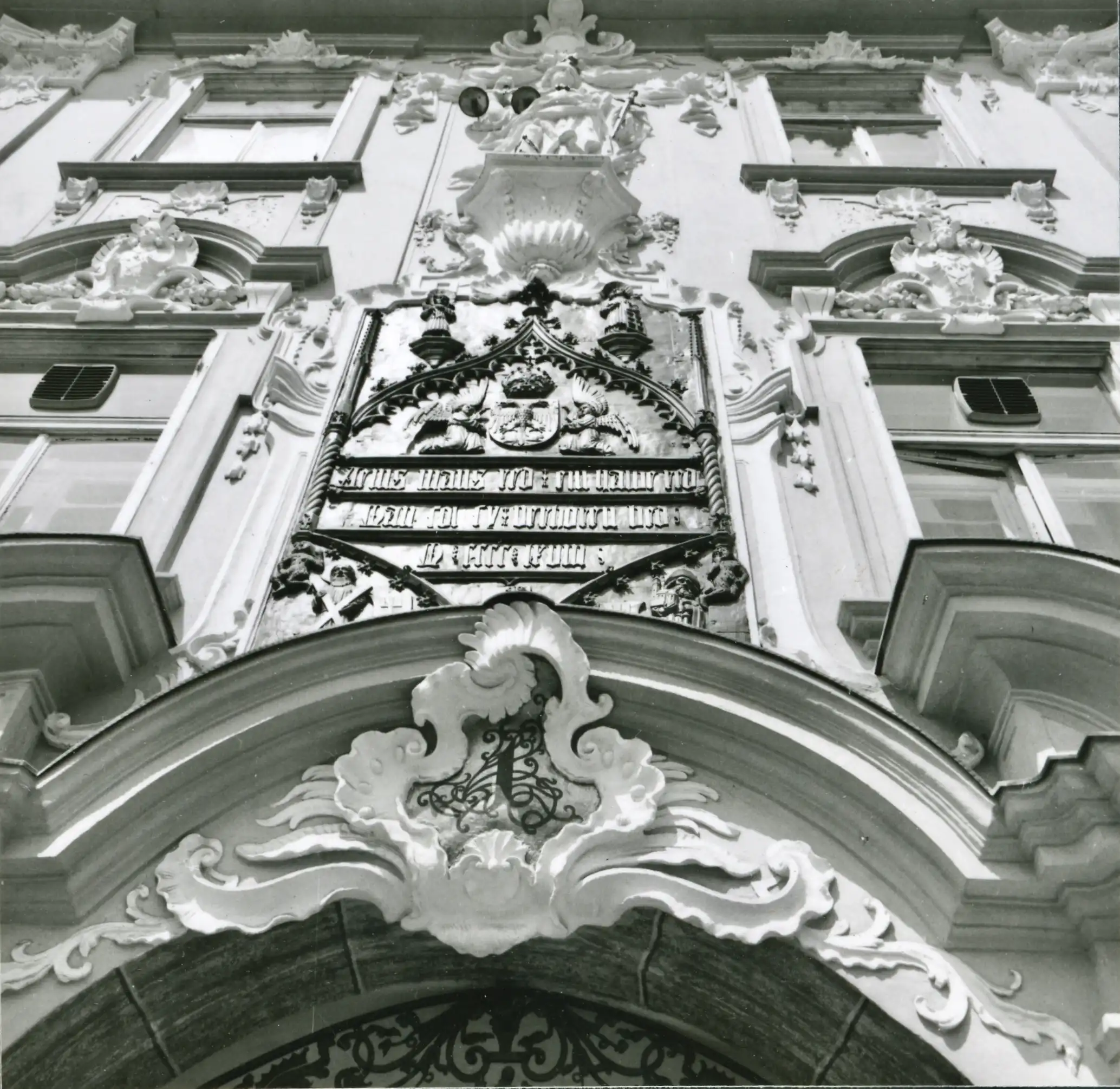 3_B002-K02-11-Rathaus Metallgußtafel, aus 1648, Spruch aus dem Sachsenspiegel I (ca. 1950)_dm