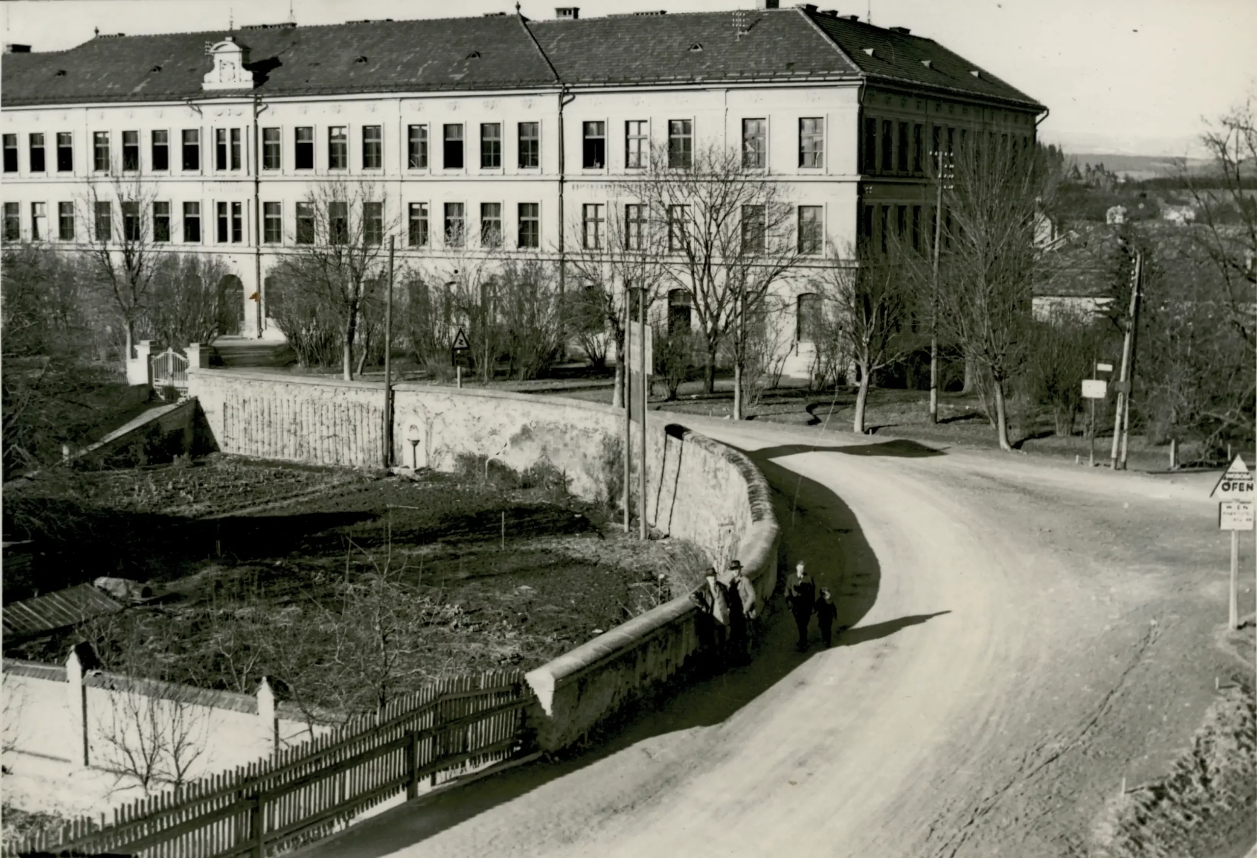 B002-K02-246 Schillerplatz Richtung Norden (ca. 1930)_dm