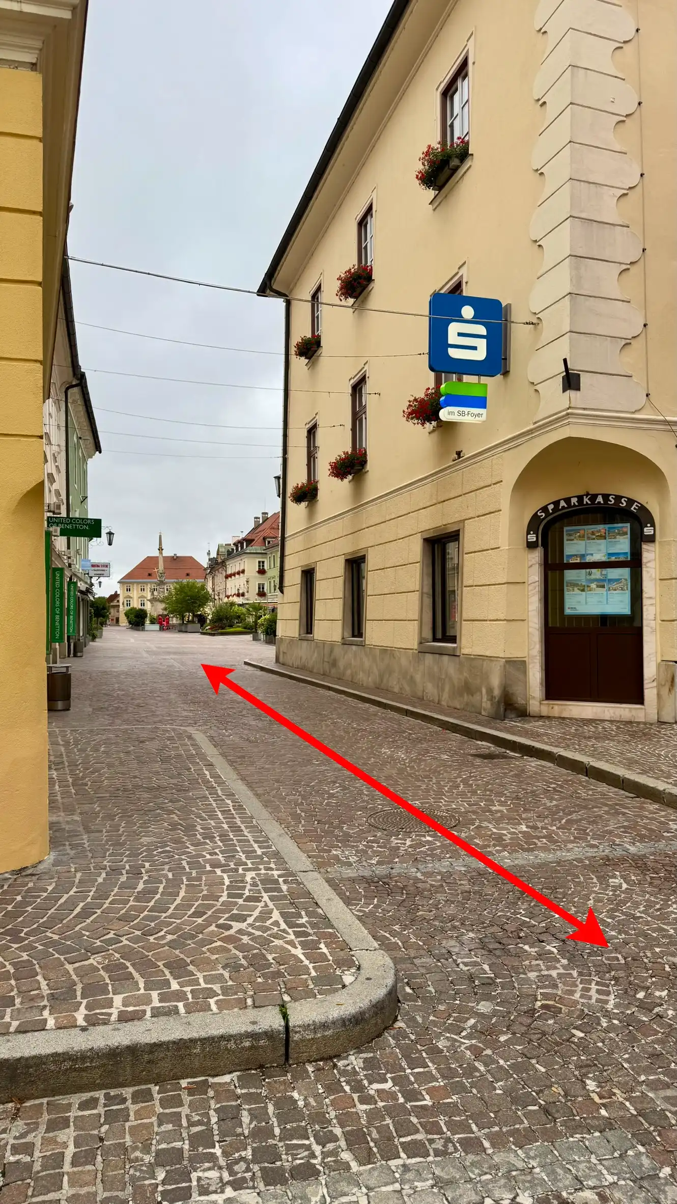 Lügenbrückl, a small bridge, connected the "Hauptplatz" with the "Unterer Platz".