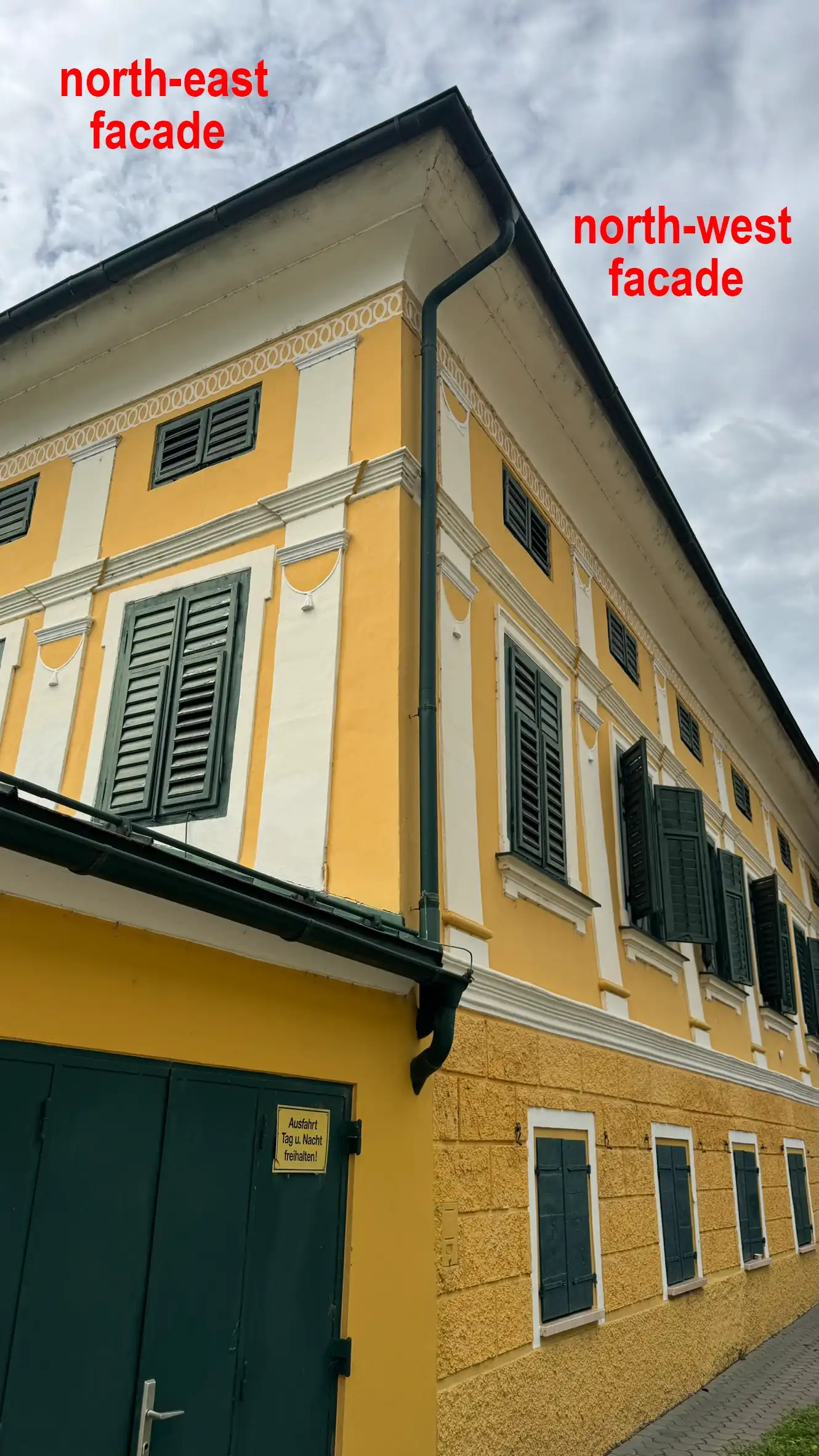 North-west facade along the Friesacher Straße