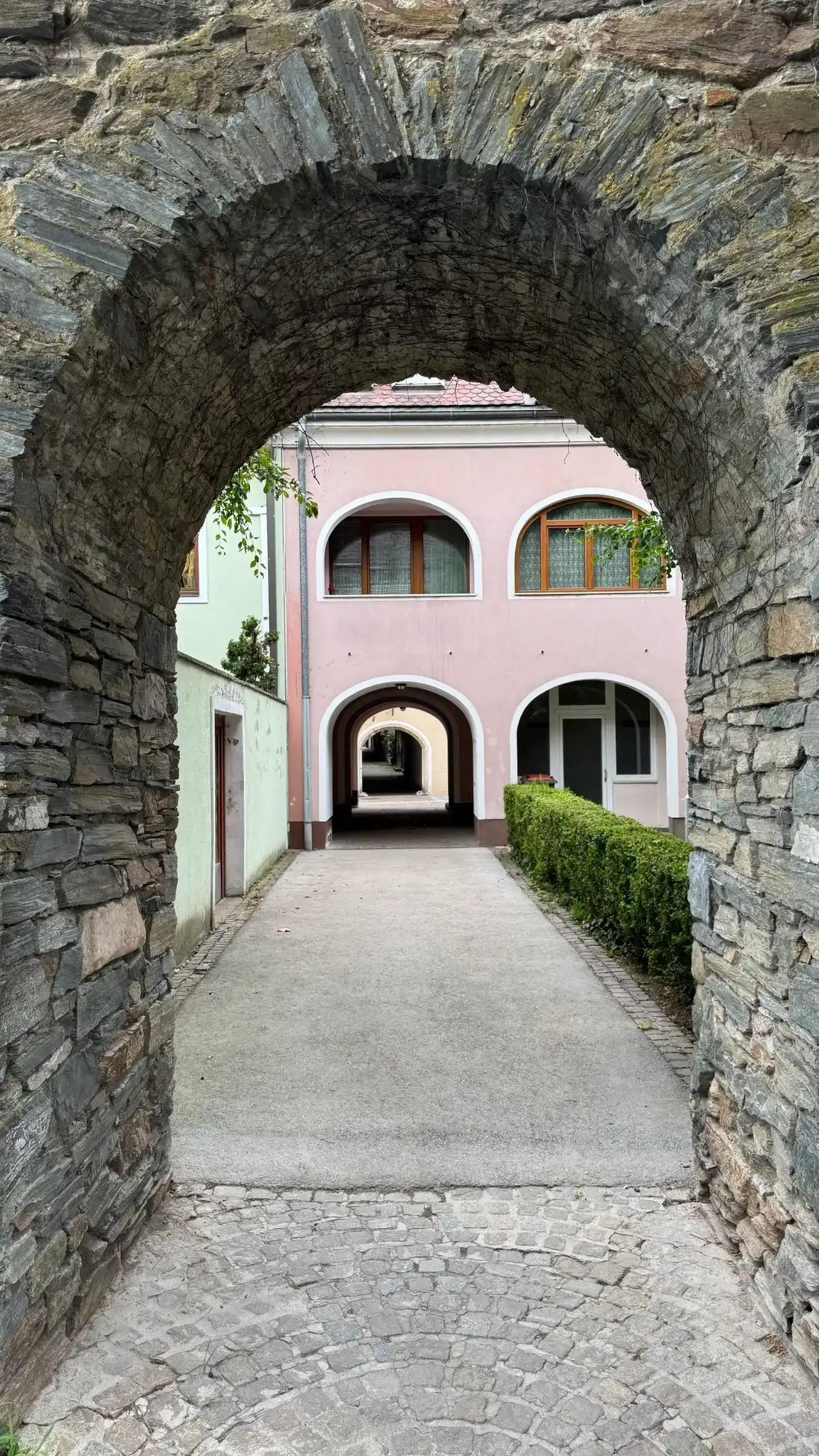 25B | Herzog-Bernhard-Tor